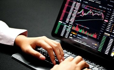 配资开户平台对比评测 券商板块异动拉升配资杠杆资金加速入场